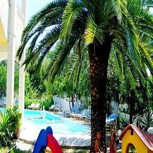 Flamingo Corfu Μωραΐτικα