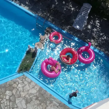 Flamingo Corfu Μωραΐτικα