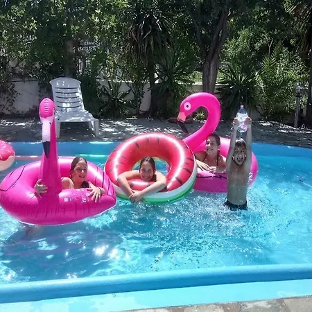 Ξενοδοχείο με διαμερίσματα Flamingo Corfu