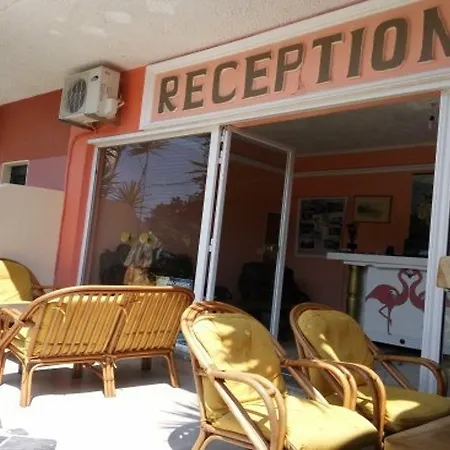 Flamingo Corfu Ξενοδοχείο με διαμερίσματα Μωραΐτικα